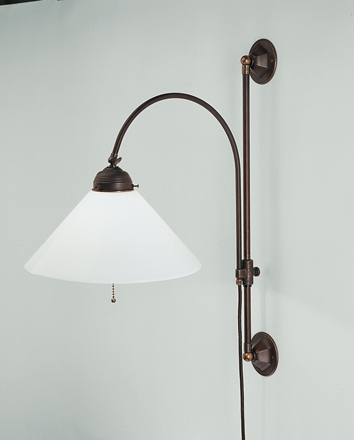 Berliner MessinglampenWandleuchte Spreebogen