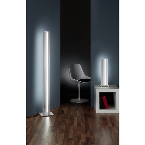 Moderne Stehleuchten & Stehlampen fürs Wohnzimmer von Helestra Leuchten KURVO LED-Stehleuchte 27/1502.19