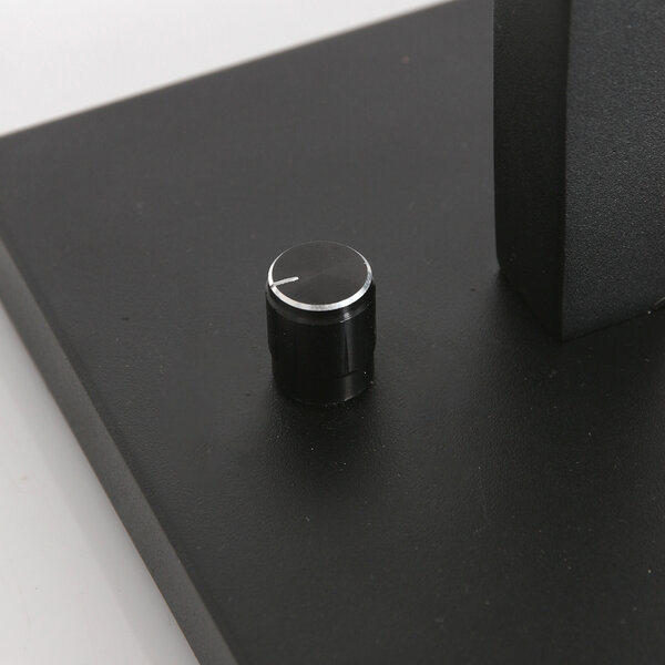 Tischleuchte Stang mit Drehschalter ohne Lampenschirm der Firma Steinhauer