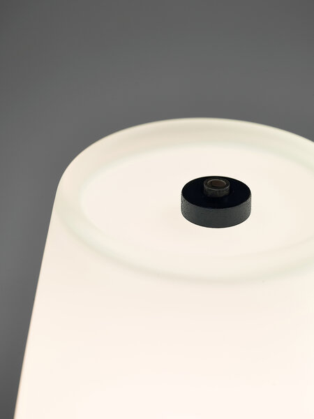 Zenta Stehleuchte der Firma Belid Leuchten