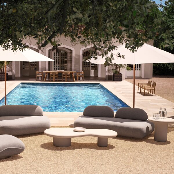 Outdoor Beistelltisch Vitalis der Firma Eichholtz