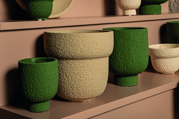 Hillie Sand round cement pot rough finish S der Firma PTMD