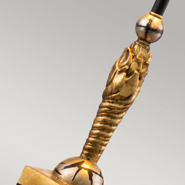 Noma Luxe Table Lamp - Gold, Schwarz und Blattsilber mit glasiertem Blattgold-Schirm der Firma Elstead