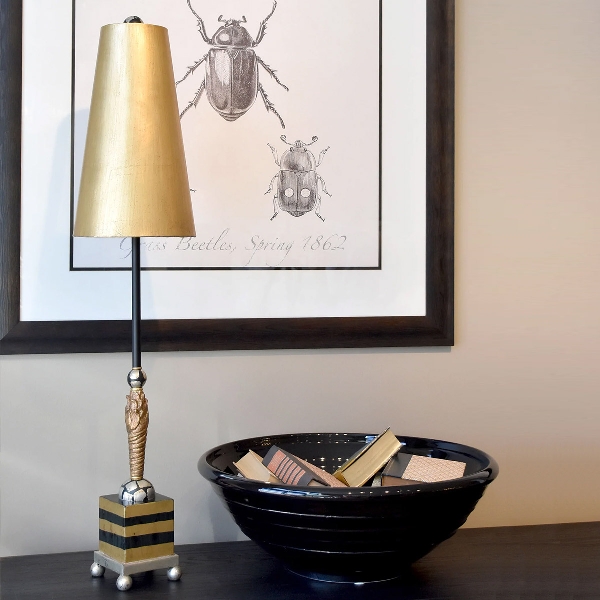 Noma Luxe Table Lamp - Gold, Schwarz und Blattsilber mit glasiertem Blattgold-Schirm der Firma Elstead