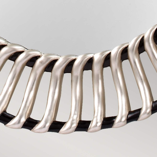 Cosmo-Spiegel - Schwarz/Silber der Firma Elstead