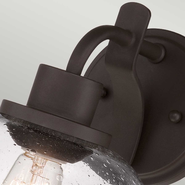 Trilogy 1 leichte Wandleuchte - Altbronze der Firma Elstead