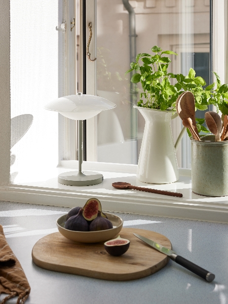 Tischleuchte Baroni portable der Firma Halo Design