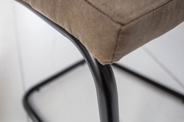 Cantilever chair MODENA der Firma Casa Élite