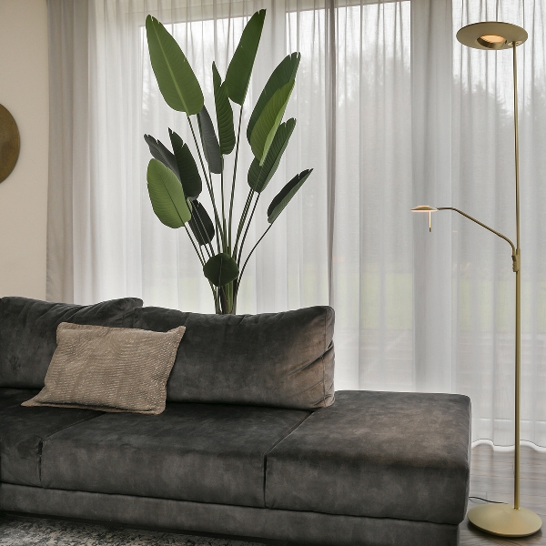 Stehleuchte Zenith der Firma Steinhauer