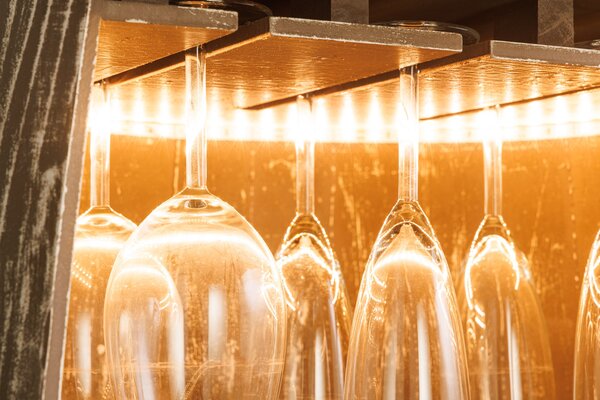 Weinregal halb BODEGA  der Firma Casa Élite