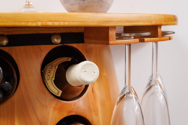 Weinregal halb BODEGA  der Firma Casa Élite