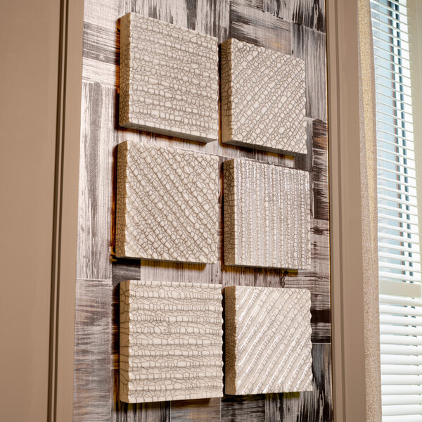 Abteilung Wanddekoration gerade der Firma Eichholtz