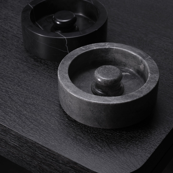 Aschenbecher Poulsen der Firma Eichholtz