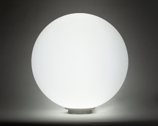 Kugelleuchte Snowball 100 cm Durchmesser Stationär der Firma EPSTEIN Design Leuchten