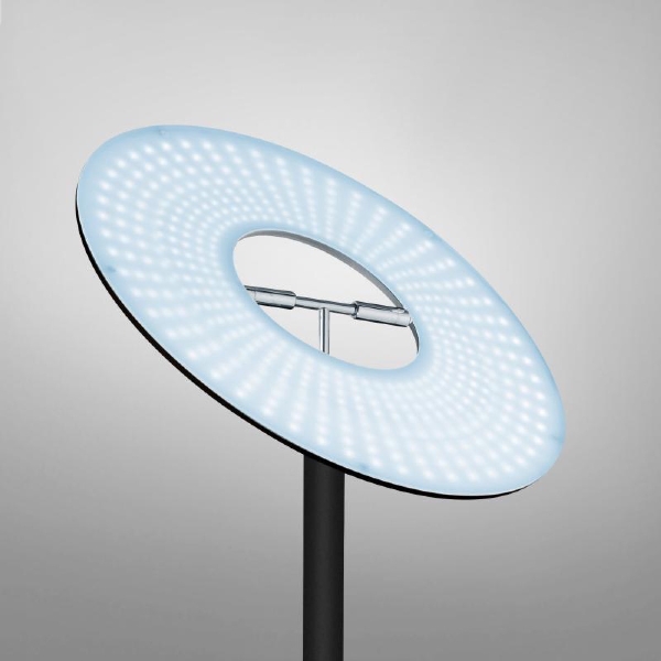 LED-Stehleuchte MONTI der Firma HELL Leuchten