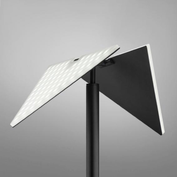 LED-Stehleuchte EDGE der Firma HELL Leuchten